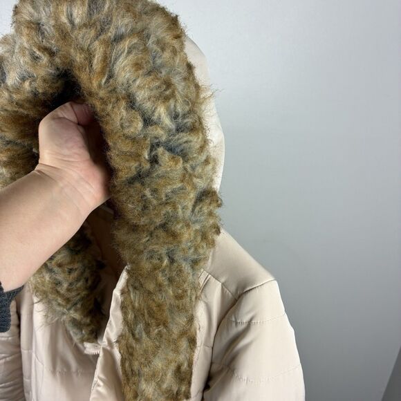 GUESS Hooded Puffer Coat Faux Fur Hood Women’s L Tan Jacket Insulated Y2K Winter - Picture 10 of 14